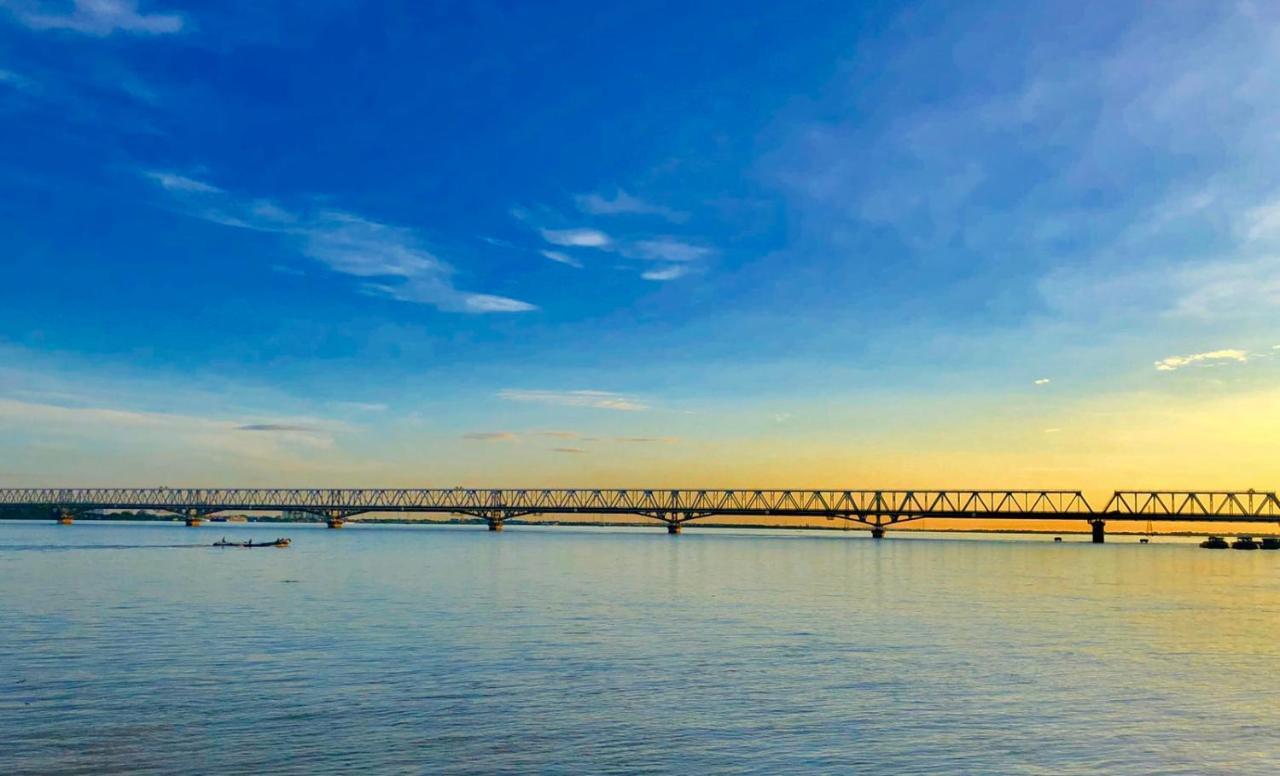 Excel River View Yangon Luaran gambar