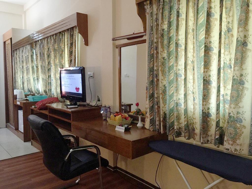 Excel River View Yangon Luaran gambar