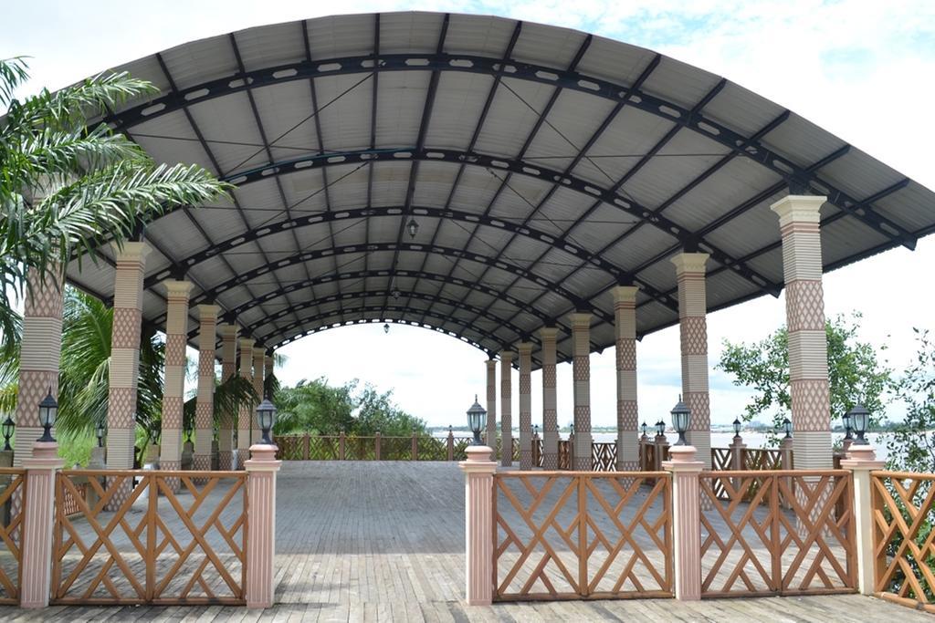 Excel River View Yangon Luaran gambar